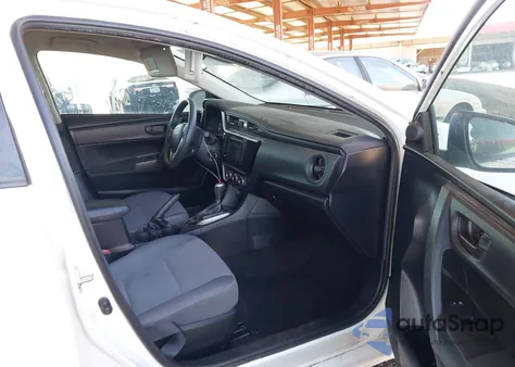 2018 Toyota Corolla L из США, поврежденный, VIN 2T1BURHEXJC984699